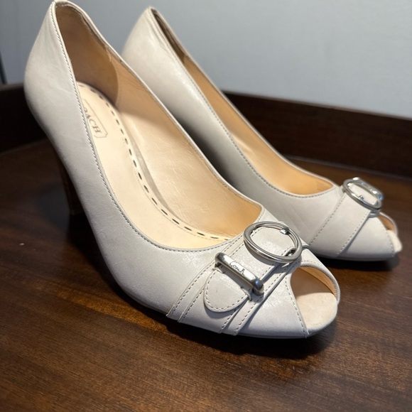 Coach ‘Tatiana’ Burnished Leather Peep-Toe Pumps, Parchment (Cream color) Size 7 - Picture 1 of 10
